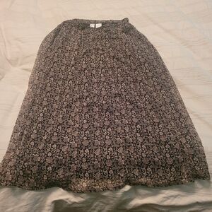 Source Unknown Black Lined Floral Midi Skirt 27" W 32" L 100% Poly